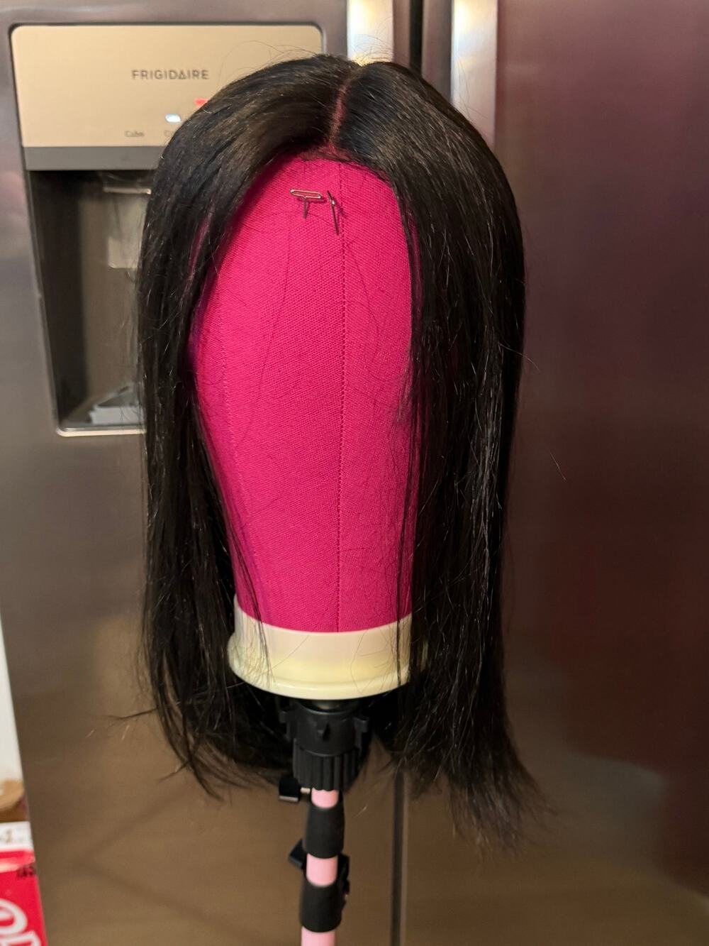 22” t-part synthetic wig in black